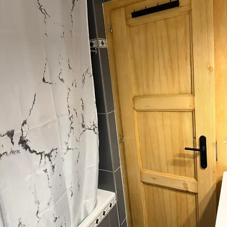 Nest - Moderne & Confortable Au Coeur De - 4 Vallees 南达