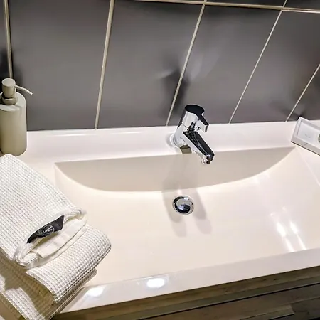 公寓 Nest - Moderne & Confortable Au Coeur De - 4 Vallees 南达